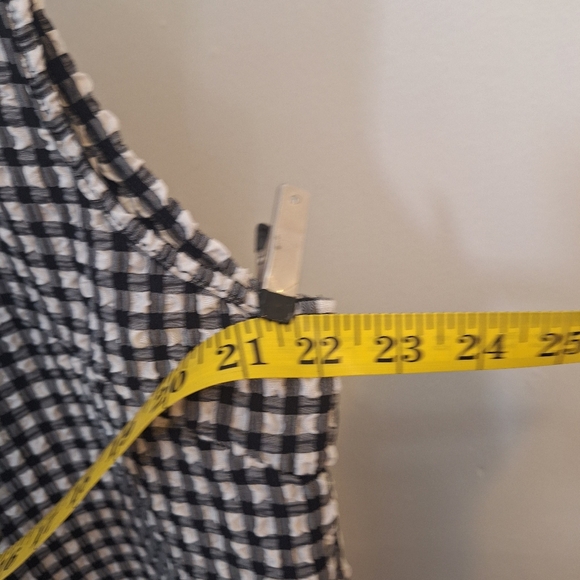 Kozan Black and White Checkered Women's Top Size Medium Worn Once - Picture 3 of 8